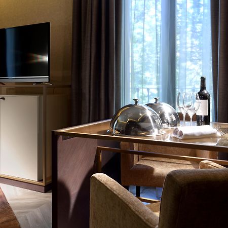 Aurea Washington Irving By Eurostars Hotel Company Гранада Экстерьер фото A room at the hotel