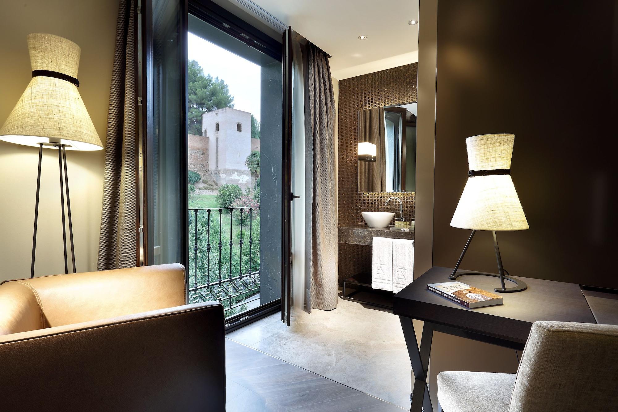 Aurea Washington Irving By Eurostars Hotel Company Гранада Экстерьер фото A room at the hotel
