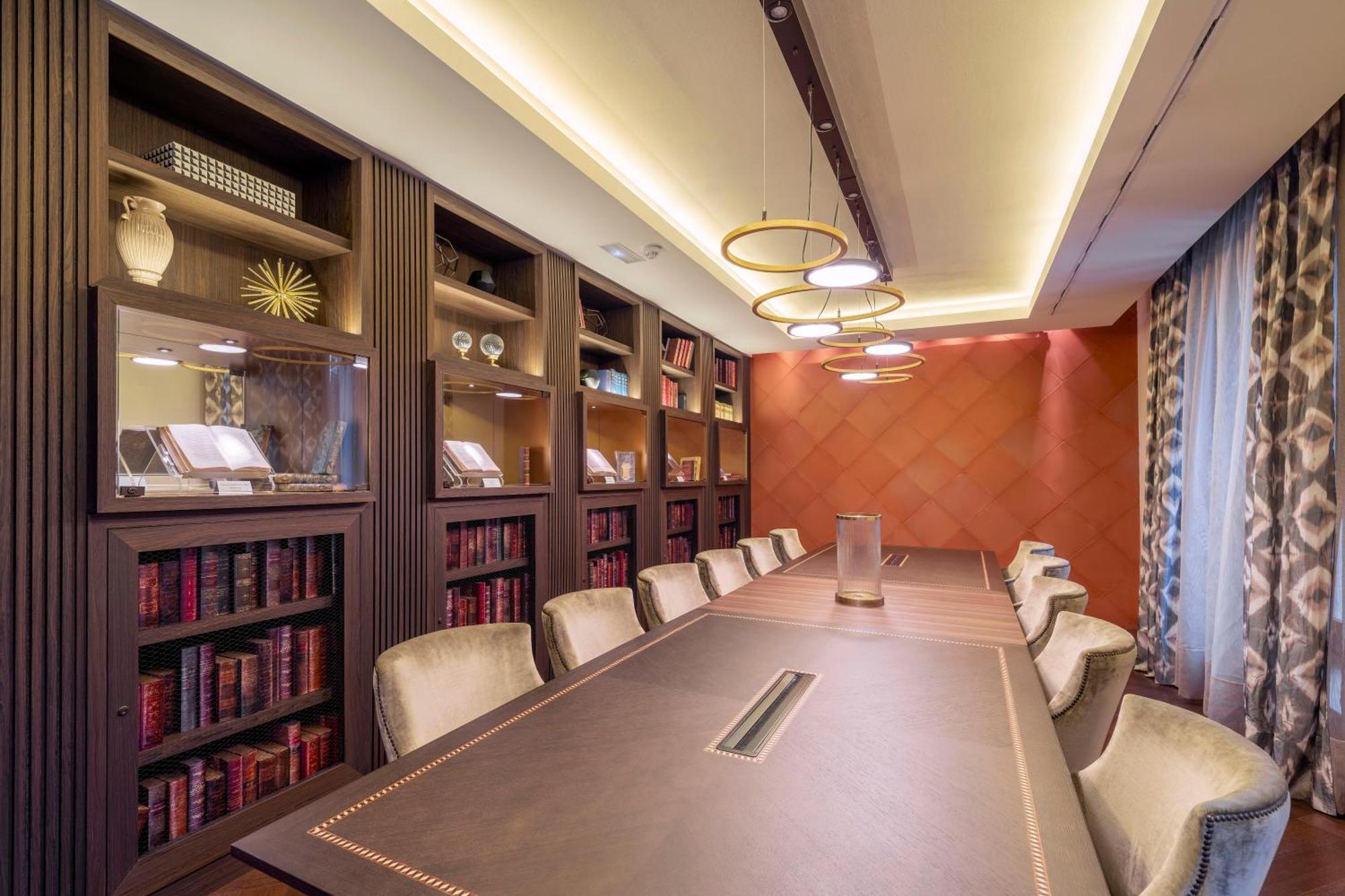 Aurea Washington Irving By Eurostars Hotel Company Гранада Экстерьер фото Library